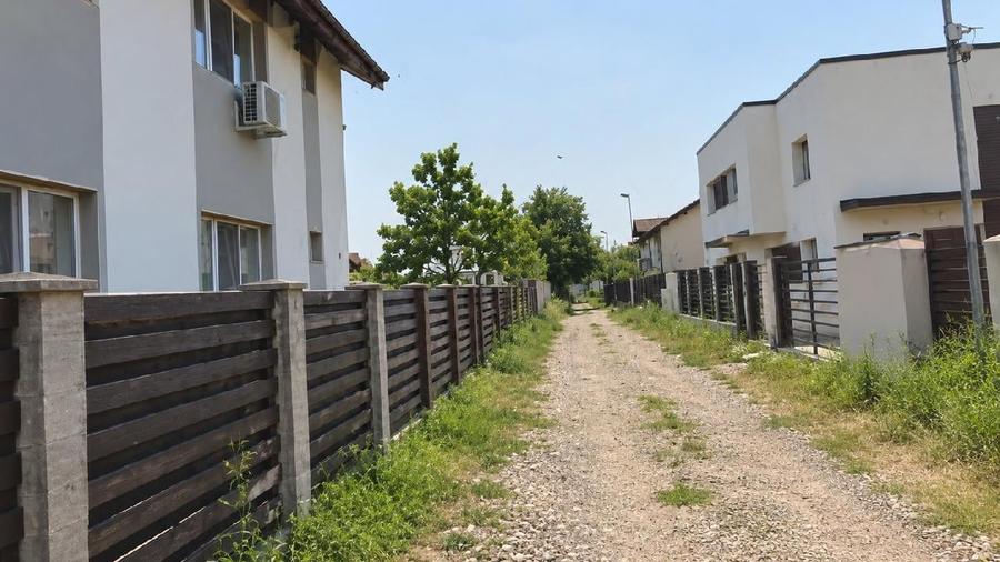 Casă individuală cu 4 camere cu Teren 171 Mp în Clinceni