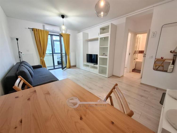 Apartament cu 2 camere semidecomandat, mobilat în Aeroport
