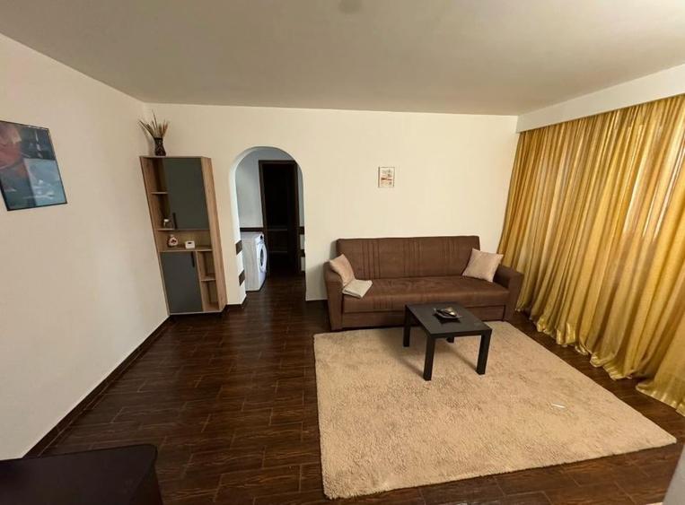 Apartament cu 2 camere semidecomandat în Tomis II