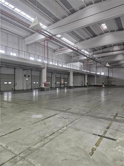 Spațiu industrial, de 3,000 mp, în Est