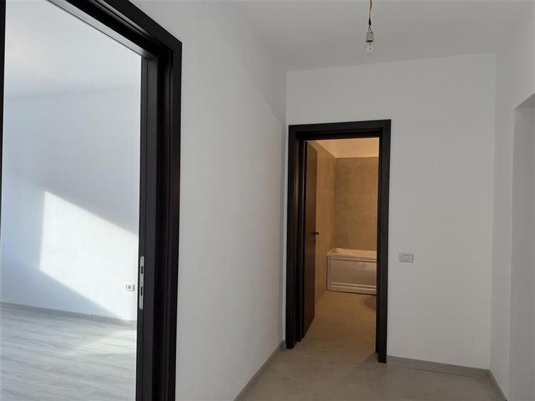 Apartament cu 2 camere decomandat în Sânpetru