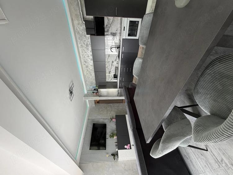 Apartament cu 4 camere decomandat în Lotus
