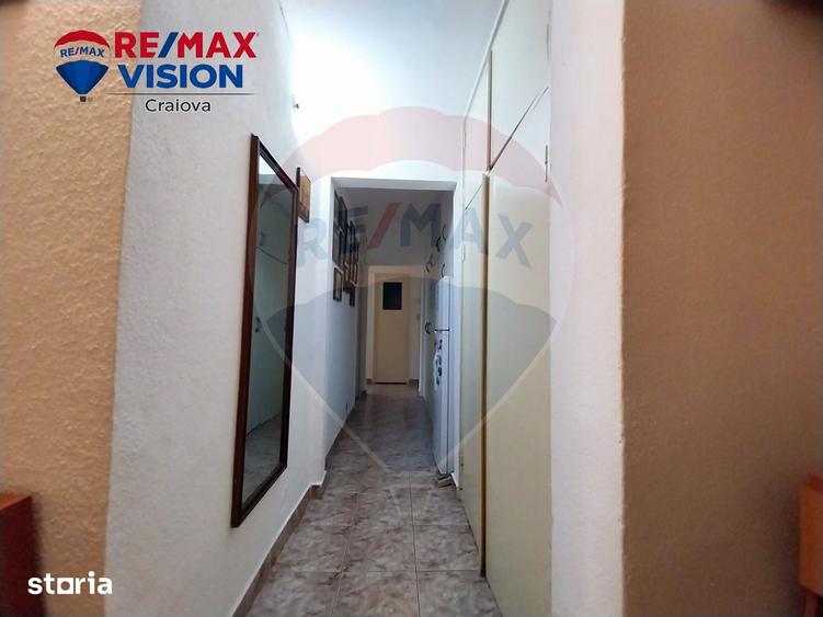 Apartament cu 3 camere decomandat în Valea Rosie