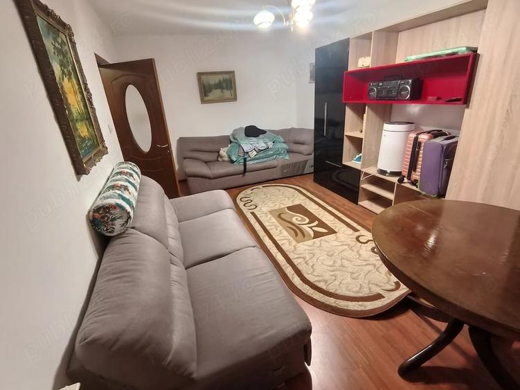 Apartament cu 2 camere decomandat în Micro 6