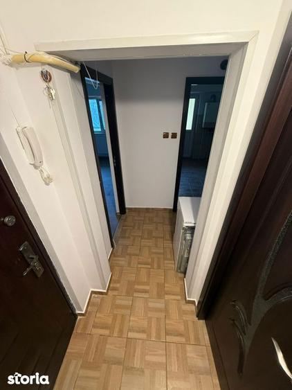 Apartament cu 3 camere decomandat în Obor