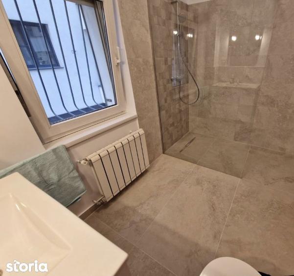 Apartament cu 5 camere în Primăverii
