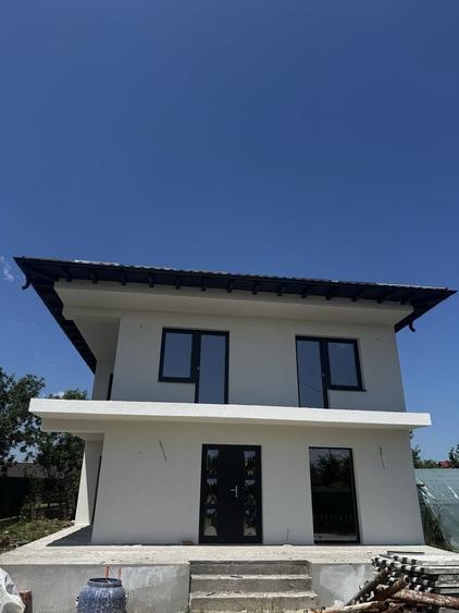 Casă cu 3 camere în Central