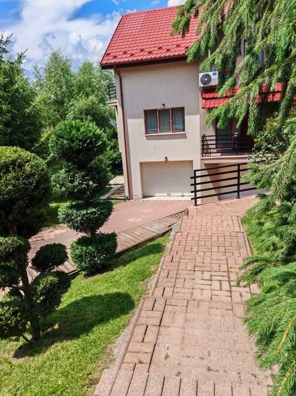 Casă cu 4 camere decomandat cu Teren 850 Mp în Dosu Bricii