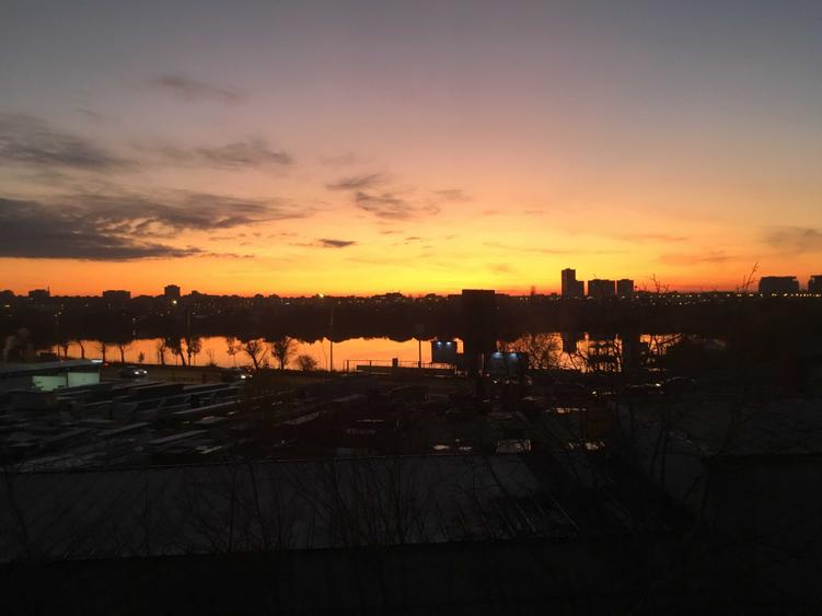 Apartament cu 2 camere decomandat în Fundeni