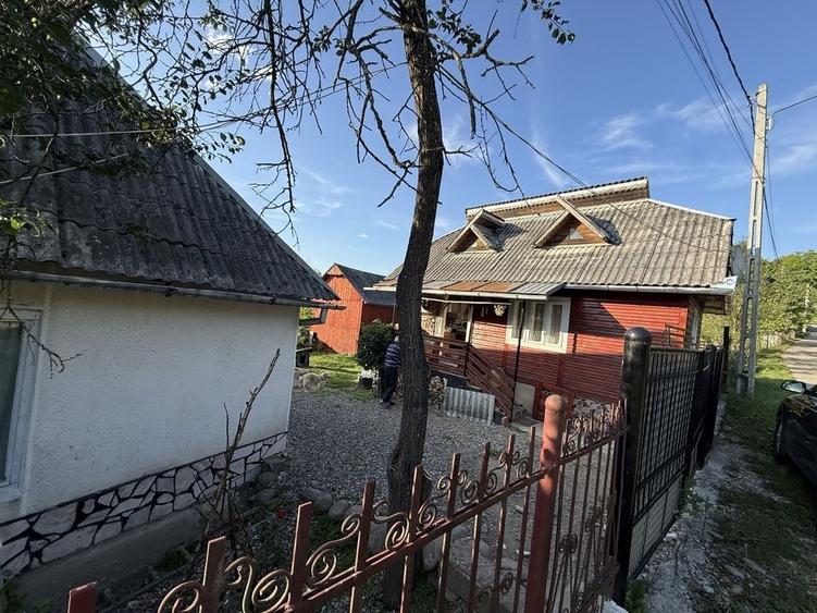 Casă cu 4 camere în Giulești