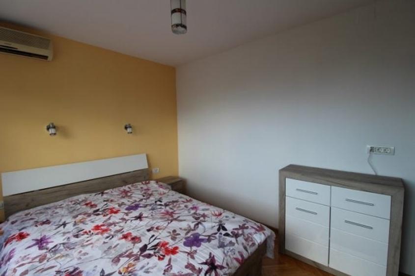 Apartament cu 2 camere semidecomandat, mobilat în Sala Palatului