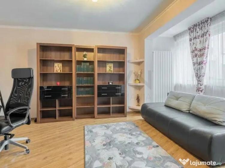Apartament cu 3 camere semidecomandat în Ultracentral