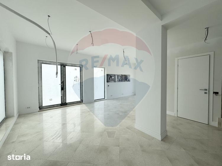 Casă cu 4 camere cu Teren 446.92 Mp în Corbeanca