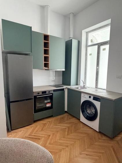 Apartament cu 2 camere nedecomandat, mobilat în Sinaia
