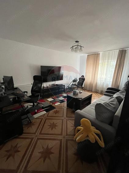 Apartament cu 3 camere decomandat în Gorjului