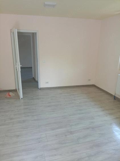 Casă cu 3 camere cu Teren 183 Mp în Central