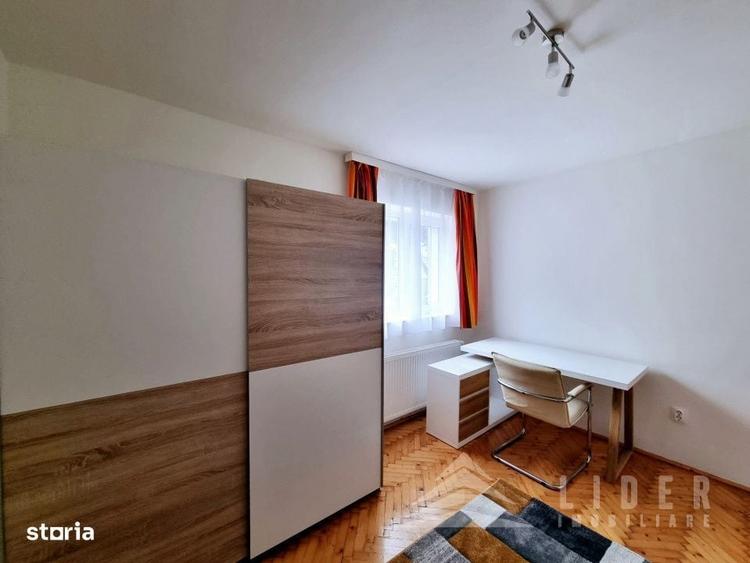 Apartament cu 3 camere decomandat în Gruia