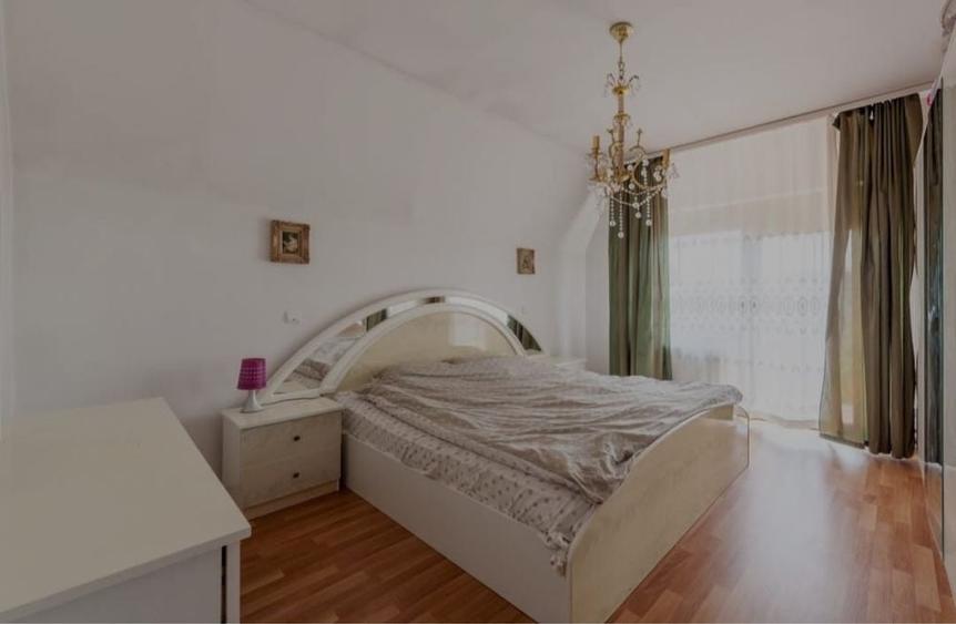 Casă cu 4 camere în Radu Negru