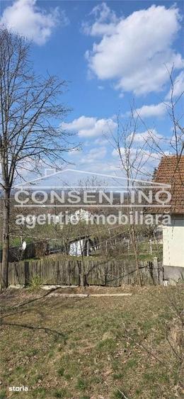 Casă cu 6 camere cu Teren 2200 Mp în Tisău