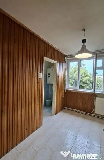 Apartament 4 camere Nord ,Etaj 3 la Poarta Scolii nr 14 - 8