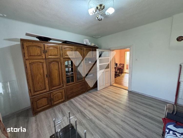 Casa individuala 5 camere cu teren 371 mp zona centrala Sadu Sibiu - 1