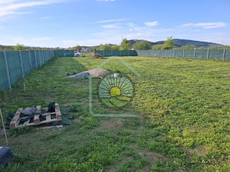 Teren Construcții intravilan de 1595 mp, în Sânpetru