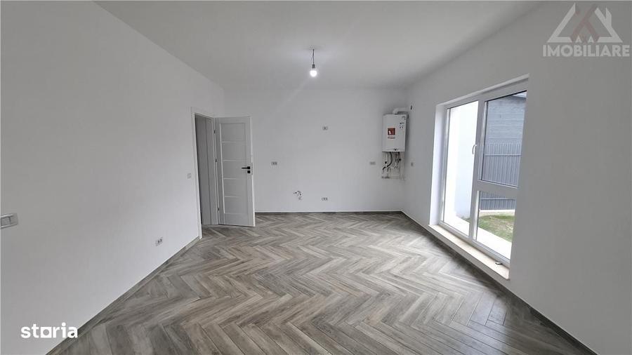 Casă cu 4 camere în Uricani