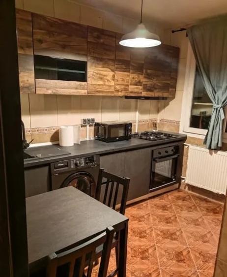Apartament cu 2 camere decomandat în Drumul Taberei