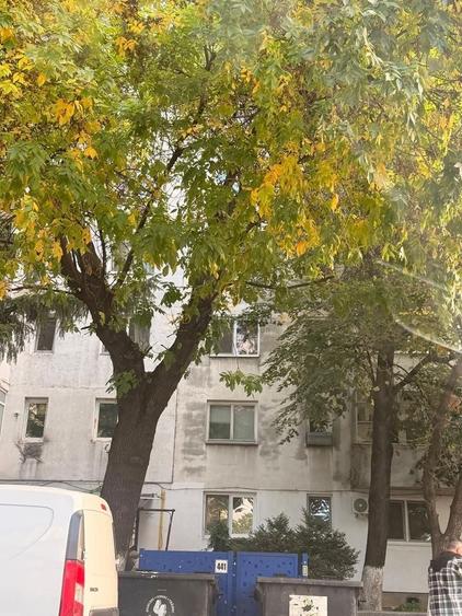 Apartament cu 2 camere decomandat, mobilat în Brâncoveanu