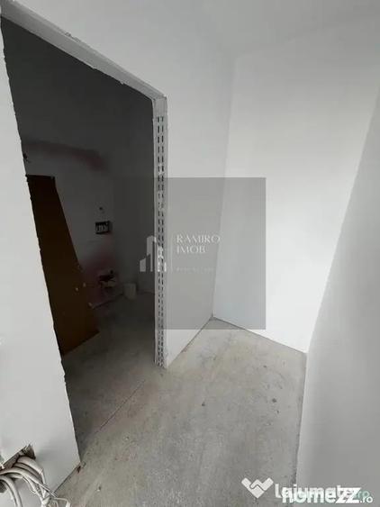 Apartament cu 3 camere decomandat în Mihai Bravu