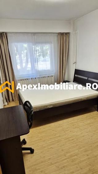 Apartament cu 3 camere decomandat, mobilat în Timpuri Noi