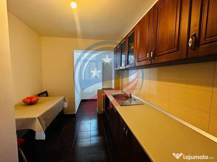 Apartament cu 4 camere decomandat în Central