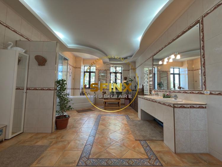 Casă individuală cu 9 camere cu Canalizare în Cotroceni