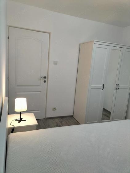 Apartament cu 3 camere decomandat în Cetate