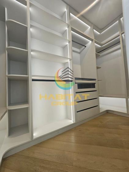 Apartament cu 3 camere semidecomandat în Pipera