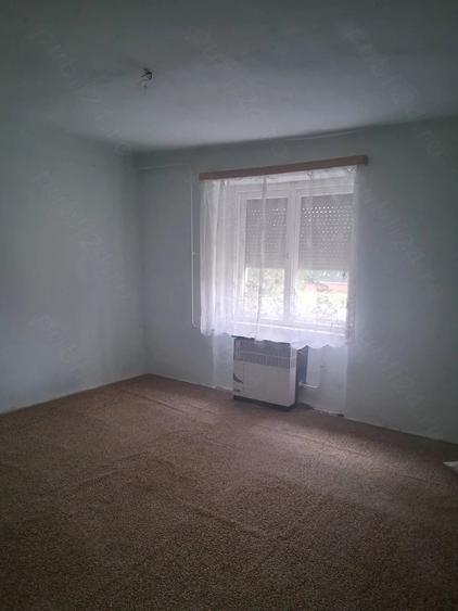 Casă cu 3 camere cu Teren 1500 Mp în Central