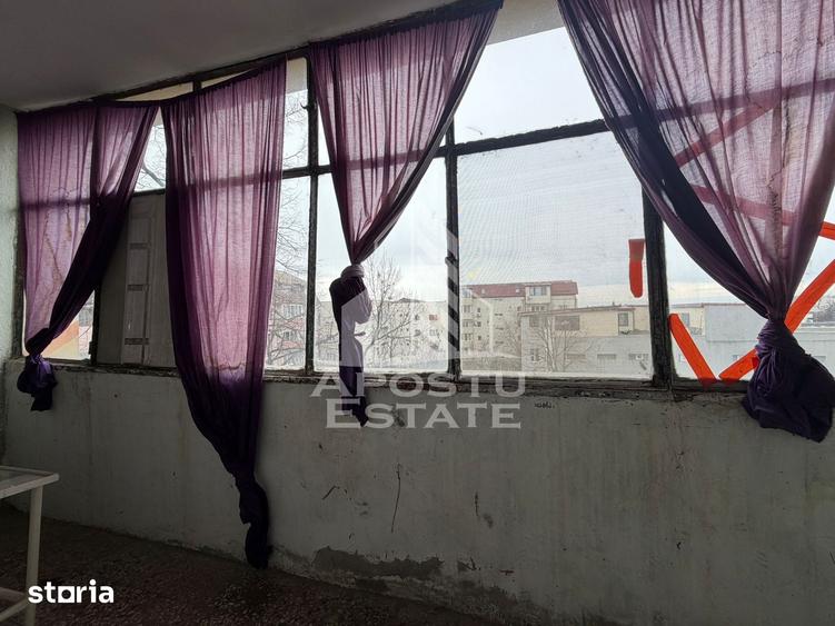 Apartament cu 2 camere semidecomandat în Girocului