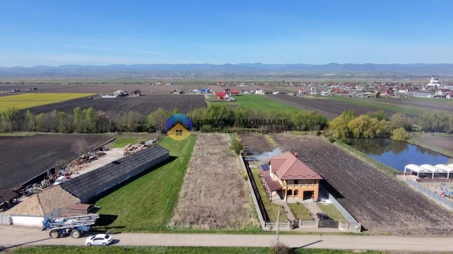 Teren intravilan de 2063 mp, în Podoleni