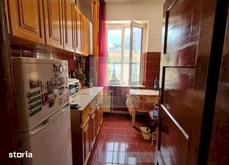 Apartament cu 4 camere decomandat în Centrul Istoric