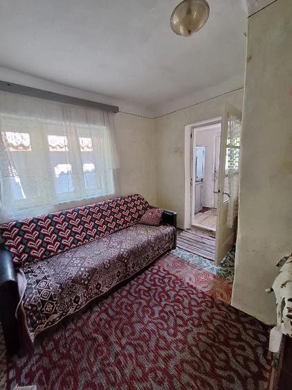 Casă cu 6 camere cu Teren 2080 Mp în Topraisar