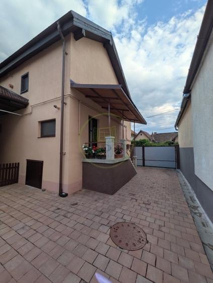 Casă individuală cu 3 camere cu Canalizare în Lazaret