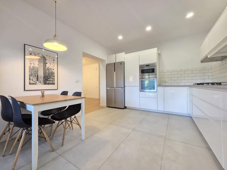 Duplex cu 7 camere cu Garaj în Pipera