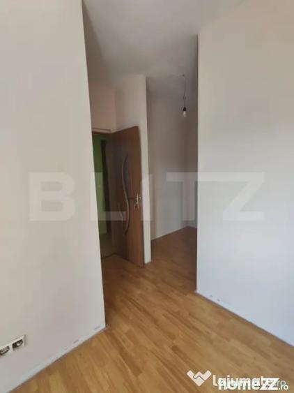 Apartament cu 3 camere decomandat în Independenței