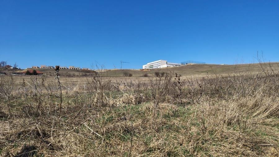 Teren Construcții intravilan de 1253 mp, în Borhanci