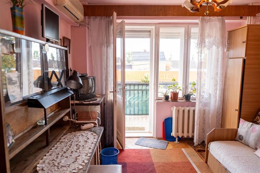 Apartament cu 4 camere decomandat în Decebal