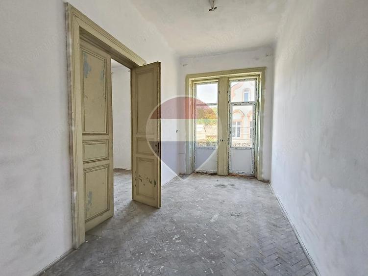 Casă cu 18 camere cu Teren 666 Mp în Mănăstioara (Siret)