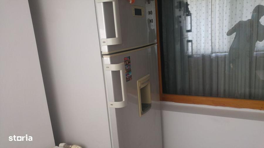Apartament cu 3 camere decomandat în Unirii Sud
