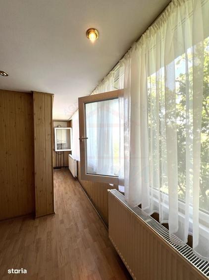 Apartament cu 3 camere decomandat în Micro 13