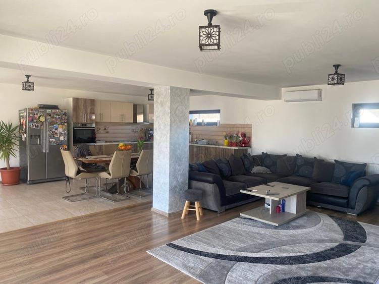 Casă cu 4 camere cu Teren 1200 Mp în Țintea
