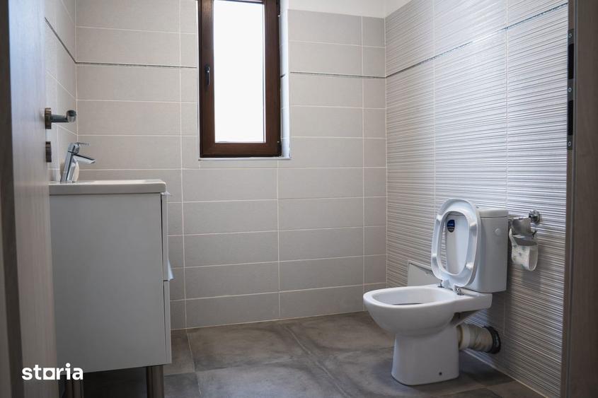 Casă cu 4 camere cu Canalizare în Central